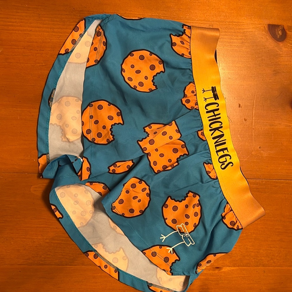 Chicknlegs  Woman’s Running shorts - small
